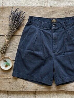 Vintage Lee Navy High Rise Pleated Shorts Women’s 10 Petite Coastal (Small)